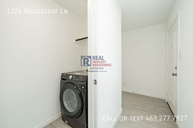 Photo - 1324 Wedge Leaf Ln