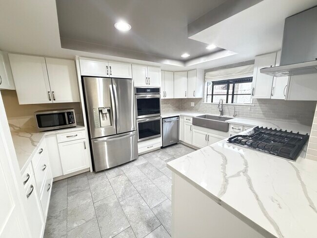 Photo - Carry Over Showing: This property has been shown before and will be rented to the first most qual...