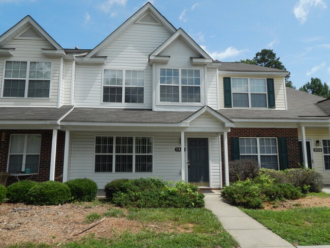 Nice 3 bed 2.5 townhouse - Nice 3 bed 2.5 townhouse