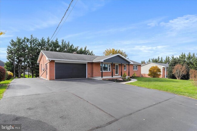 Photo - 140 Williamson Ave