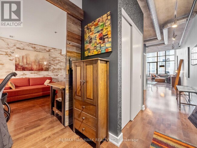 Photo - 43 Hanna Ave Unit 534