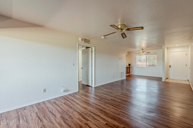 Photo - 4303 E Cactus Rd Unit 327