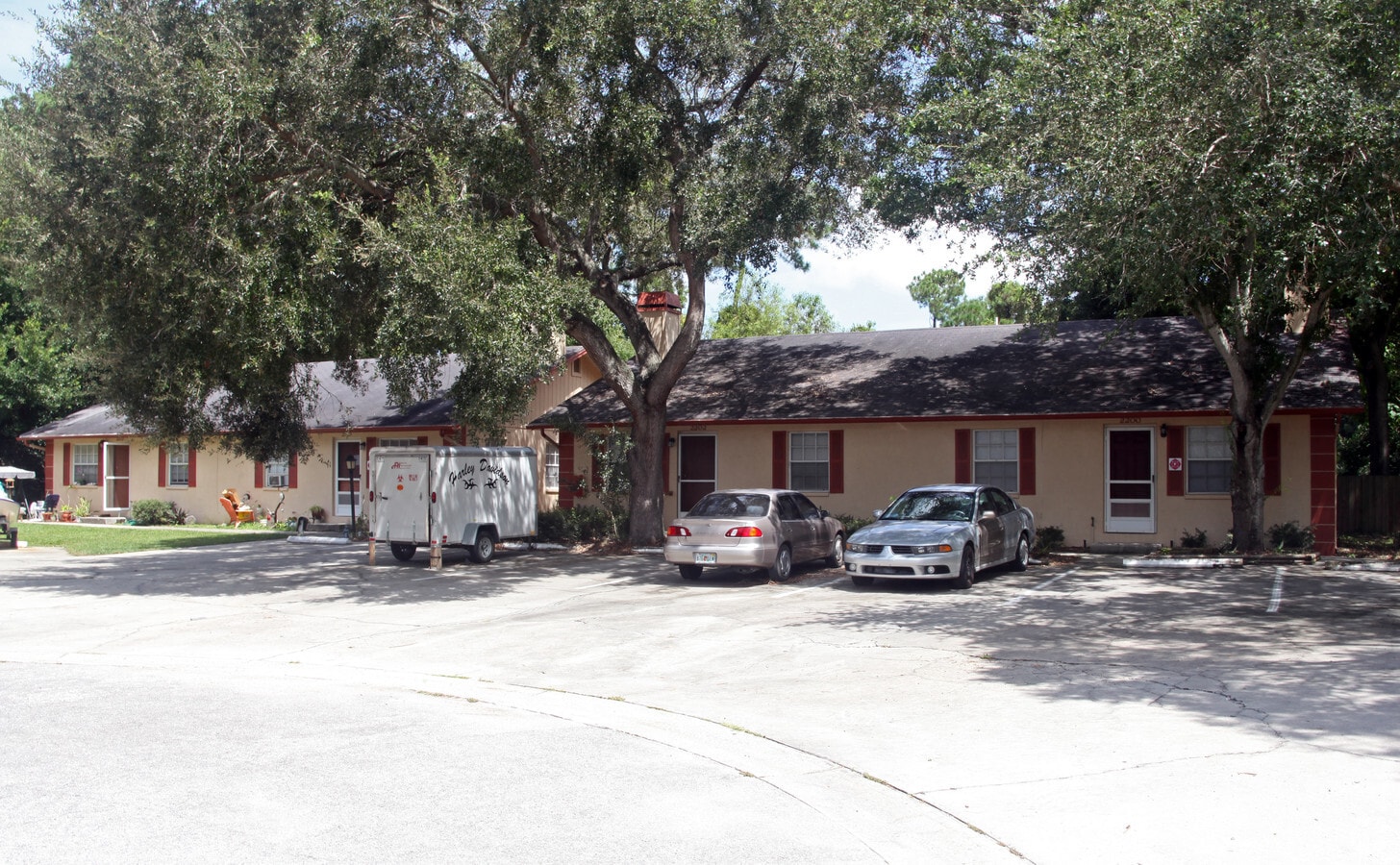 Photo - Blanchard Court Apartments