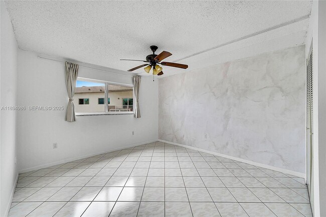 Photo - 7150 Indian Creek Dr Unidad 405