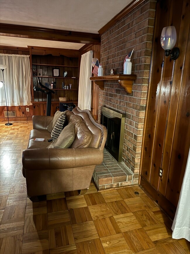 1503 Westbury Dr - Furnished House
