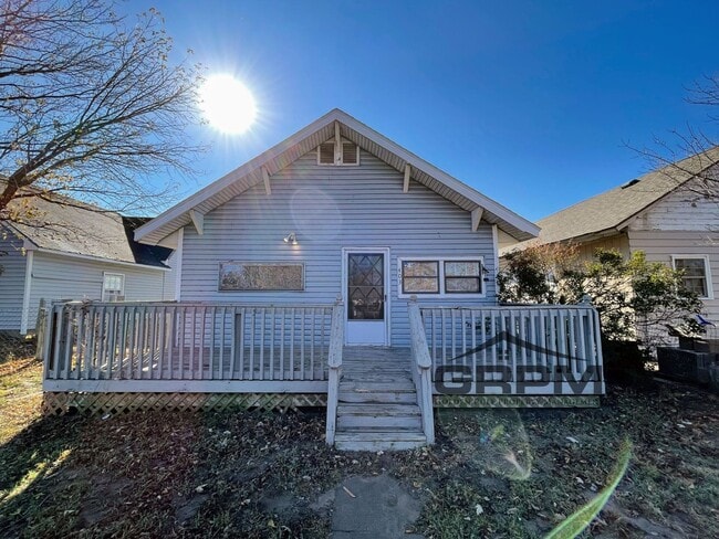 Building Photo - 3 Bedroom 1 Bathroom House