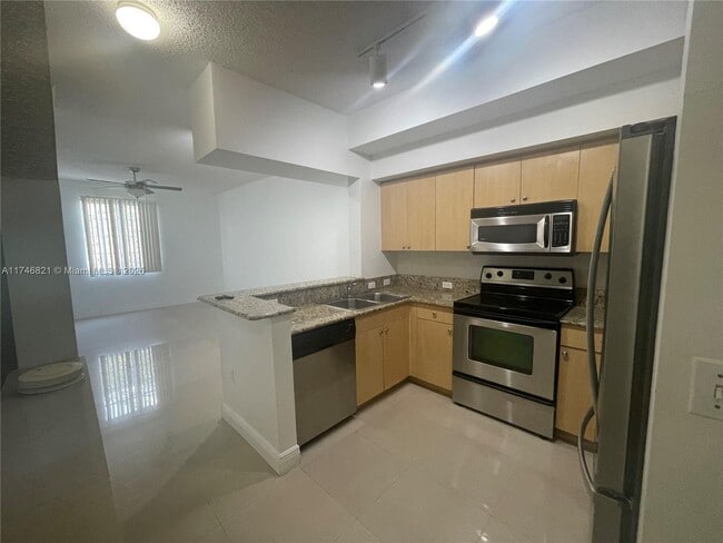 Photo - 2965 NE 185th St