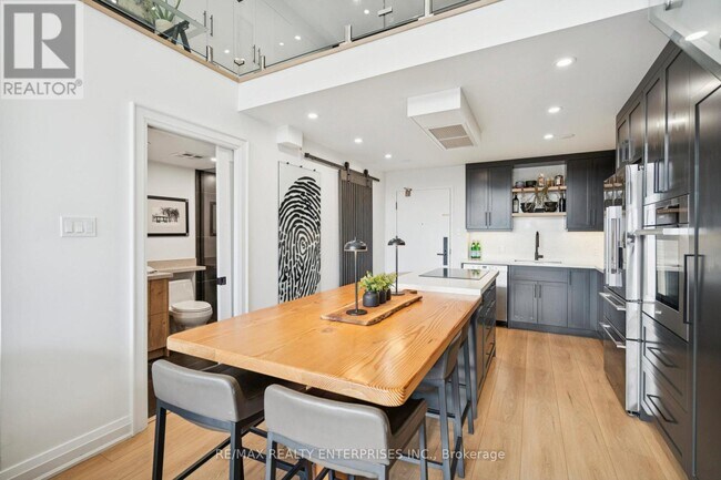 Photo - 185 Robinson St Unité PH08