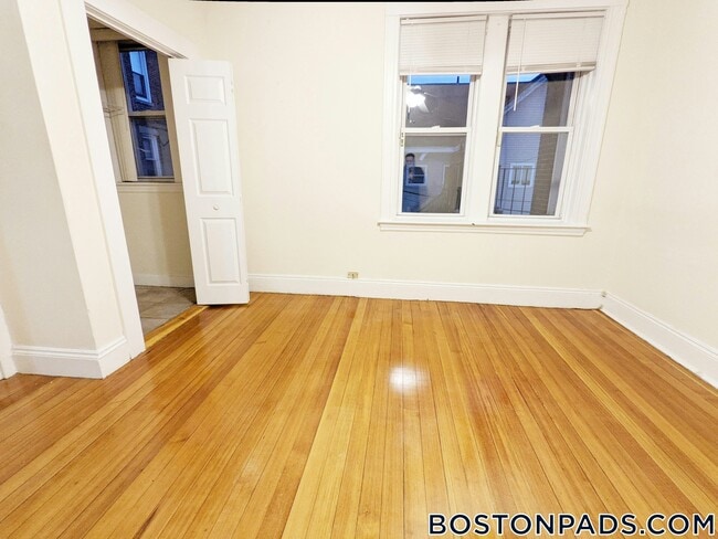 Photo - 520 Cambridge St Unit 5