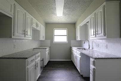 Photo - 811 Clyde St