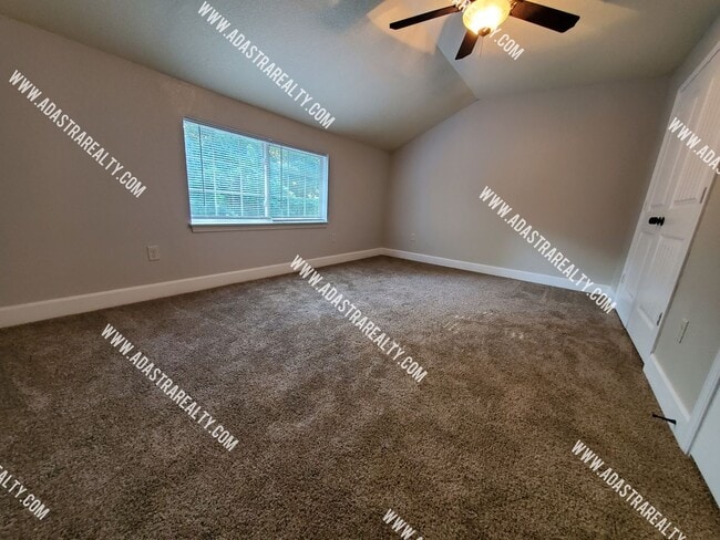 Photo - 8318 N Spruce Ave