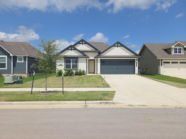 Building Photo - 7005 Luella Dr