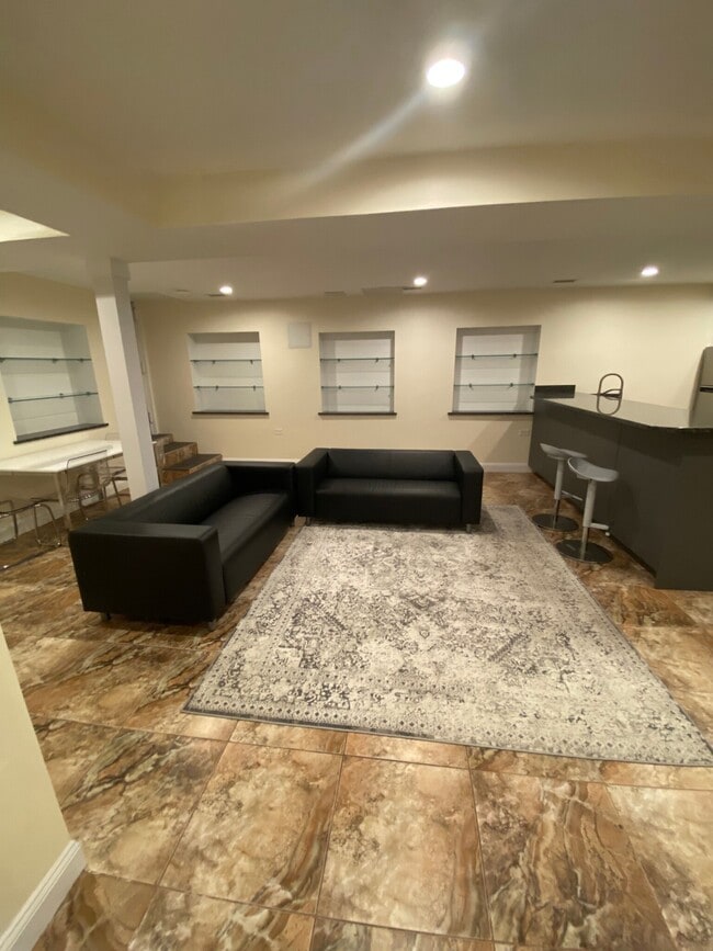 Photo - 25 Saint Marys Ct Unidad 3 Rental