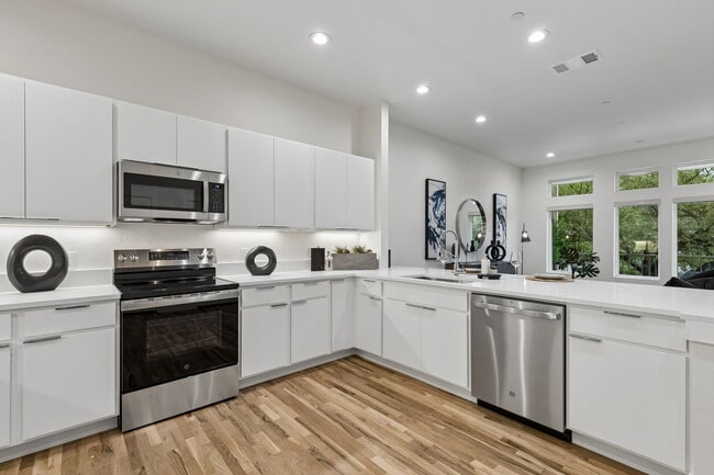 Building Photo - The Guest House on Greenville