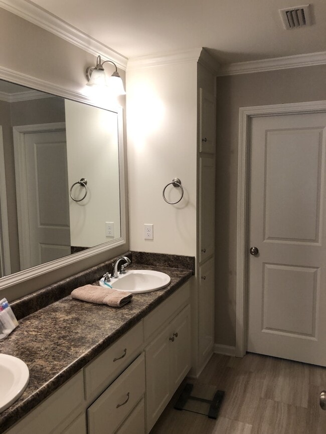 Photo - 202 Sprucepine Rd