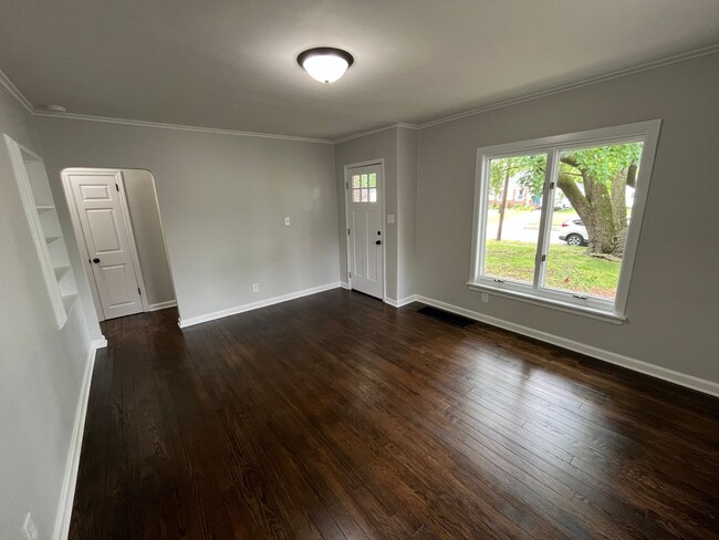 Photo - **REMODELED 2-BEDROOM HOUSE IN NORTH COLUMBUS!!**