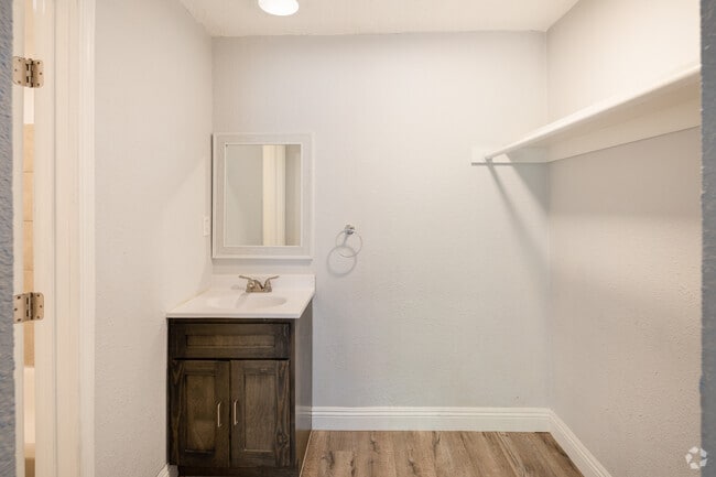 Studio 3 - 350SF