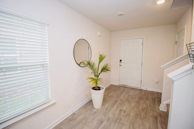 Photo - Gorgeous 4 Bedroom, 2 Bath Home in Bowden ...