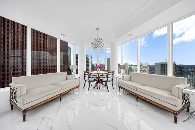 Building Photo - 1 King St W