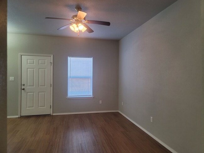 Photo - 2108 Ingalls Ln