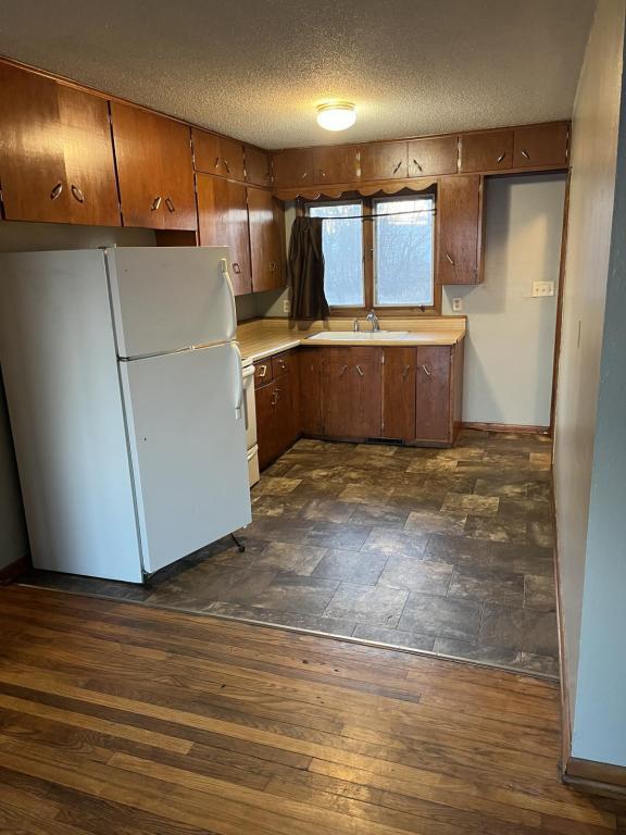 Photo - 98 Spruce St