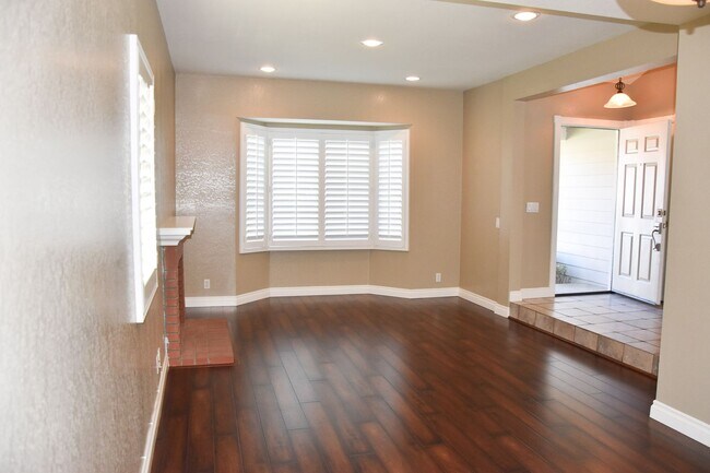 Photo - Beautiful 2 Story Home For Rent