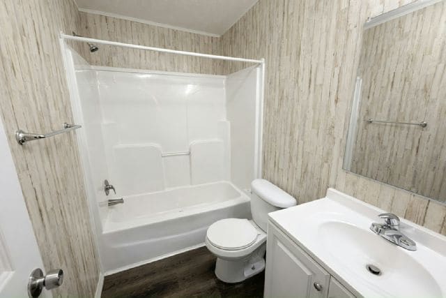 Photo - 1653 Hogue Ave