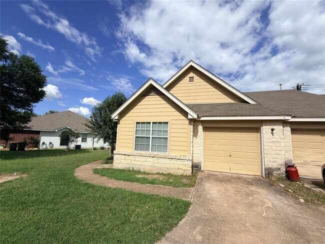 Photo - 2904 Whisper Oaks Ln