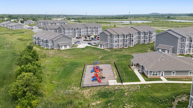 Building Photo - Union at the Loop