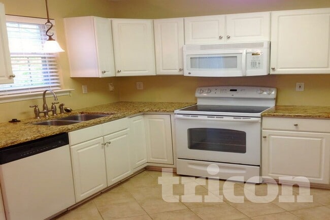 Photo - 6541 Nevin Rd