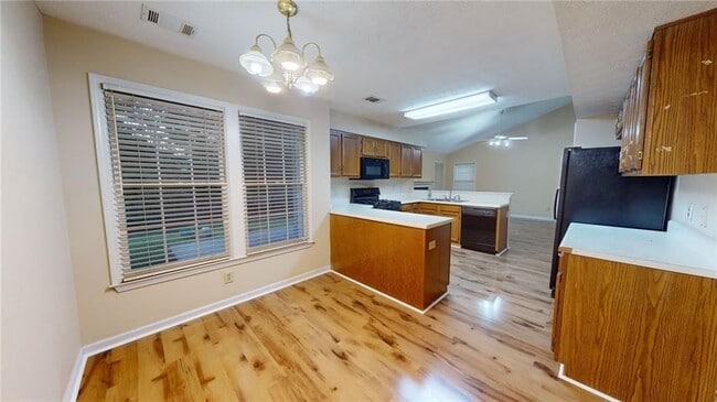 Building Photo - 110 Beaverwood Ln