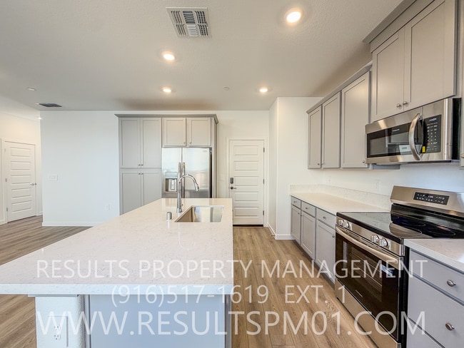 Photo - Brand new 3 Bedroom home. Wonderful amenities!