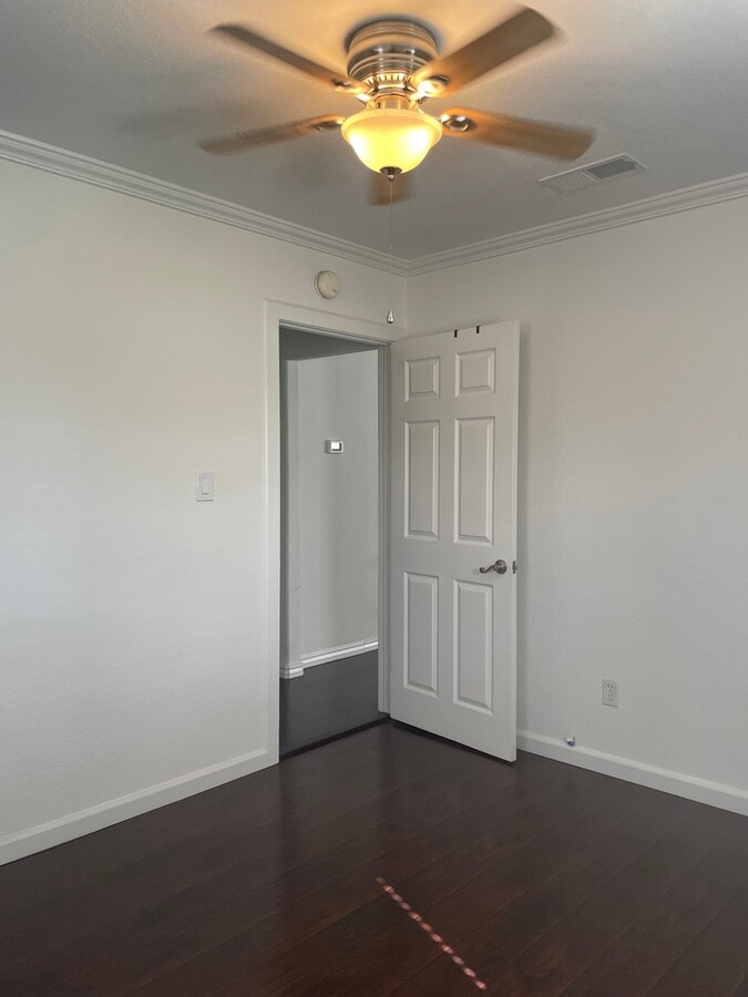 Photo - 64 Schuyler Ave