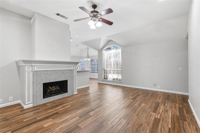 Photo - 1202 Defford Ln