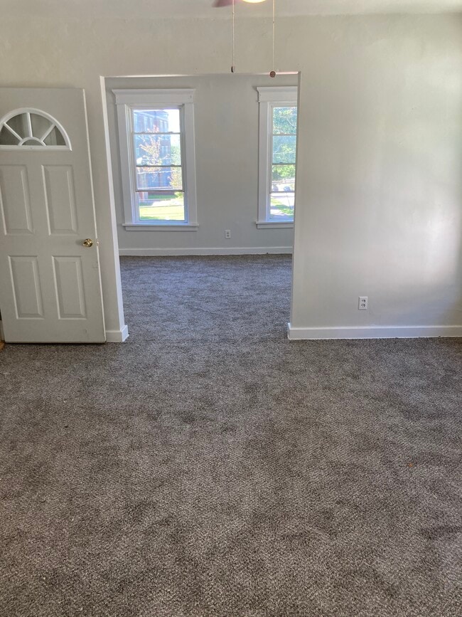 Photo - 735 E 28th St Unit 2