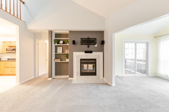 Photo - 2241 Lovedale Ln Unit J