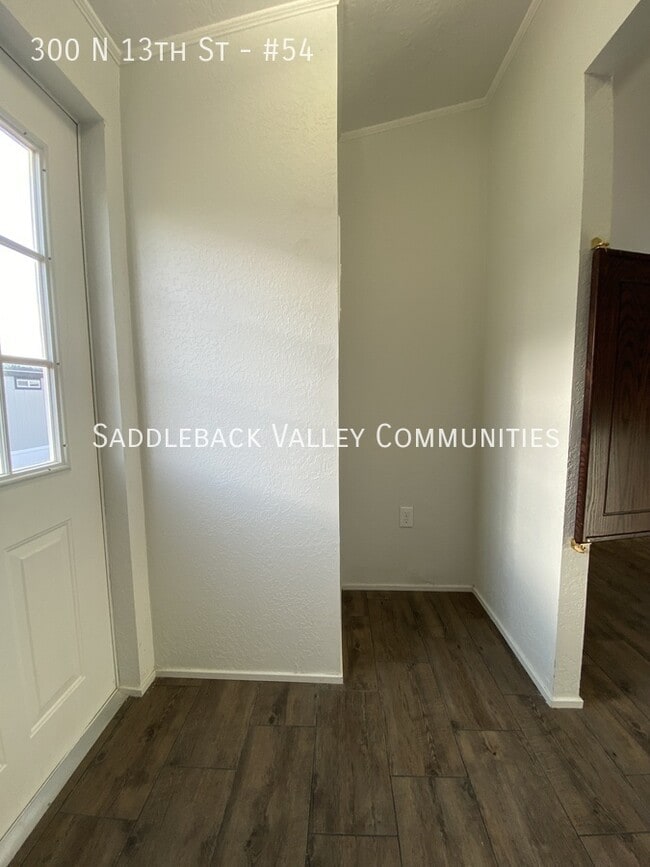 Photo - 300 N 13th St