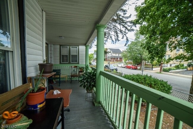 712 E 27th St Unit 2