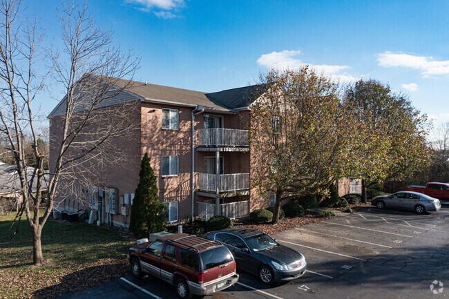 Photo - Green Of Forest Park Condominiums