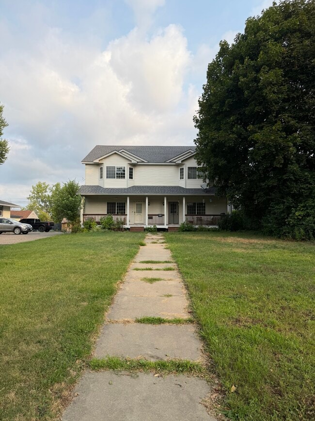 3906 Reservoir Blvd