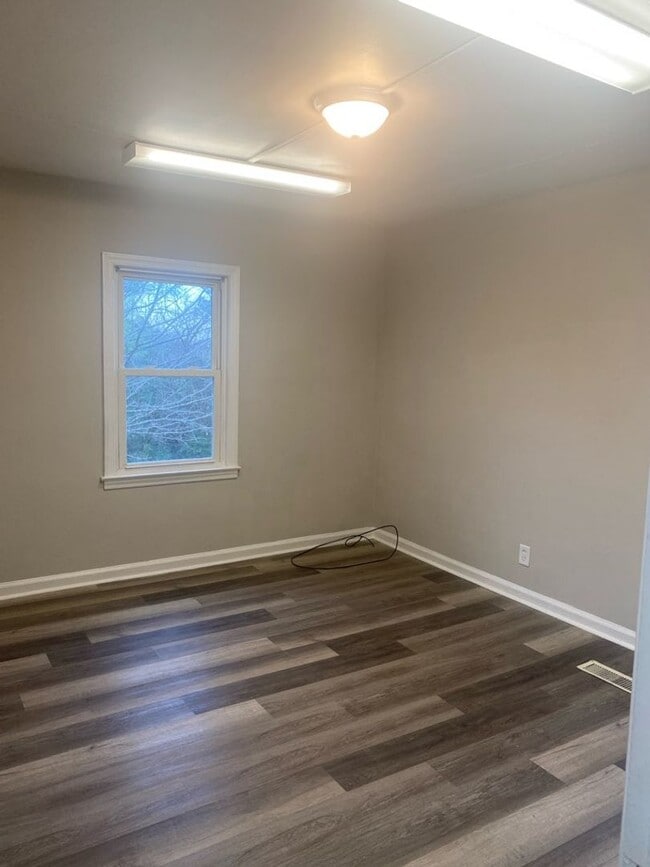 Photo - Move in Special!!!! 3/1 Home with bonus room!