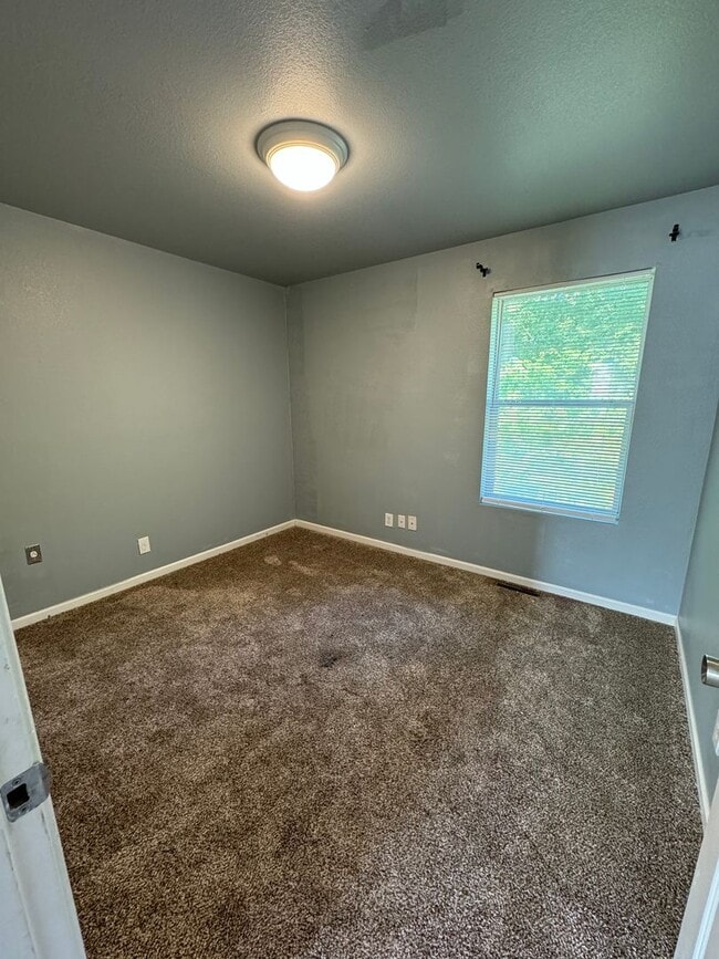 777 Hilltop Dr Unit 2