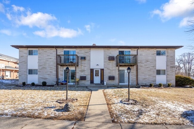 Lewis Street Apartments
