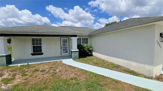 Photo - 3002-3052 52nd St W