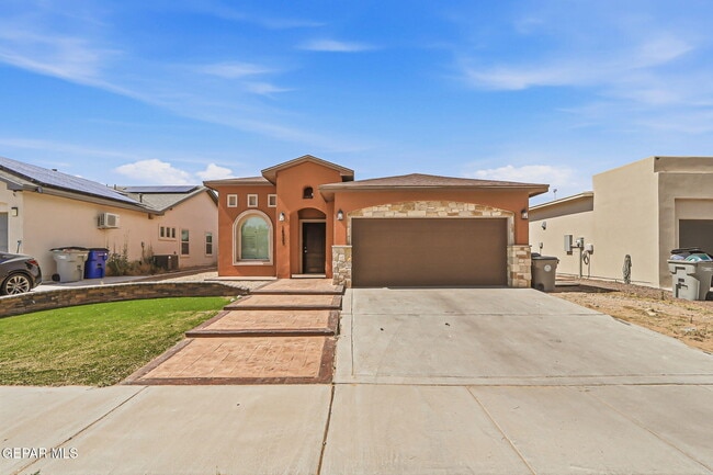 Building Photo - 14925 Tierra Mirage Ave