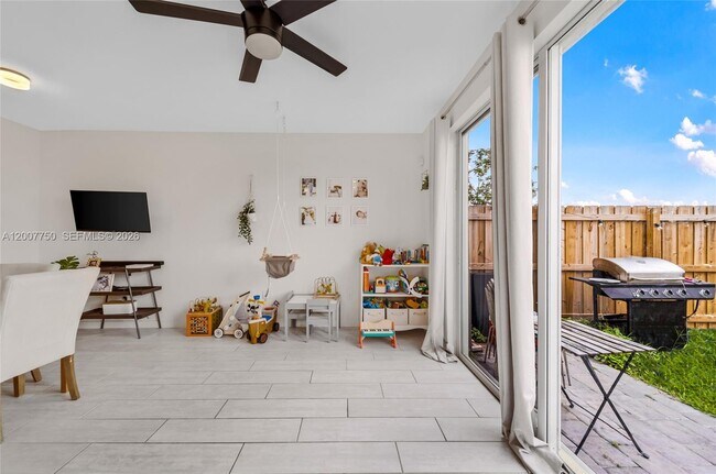 Photo - 1158 SE 23rd Ave