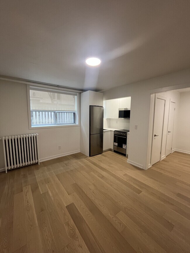 26 Balmoral Ave Unit 106