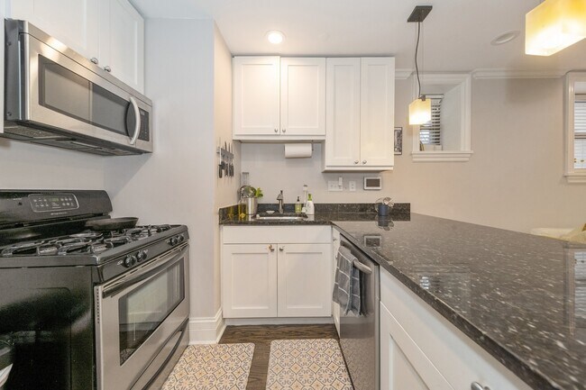 Photo - 924 W Schubert Ave Unidad G