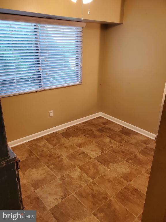 Photo - 1605 Meadowview Ln Unit 1605