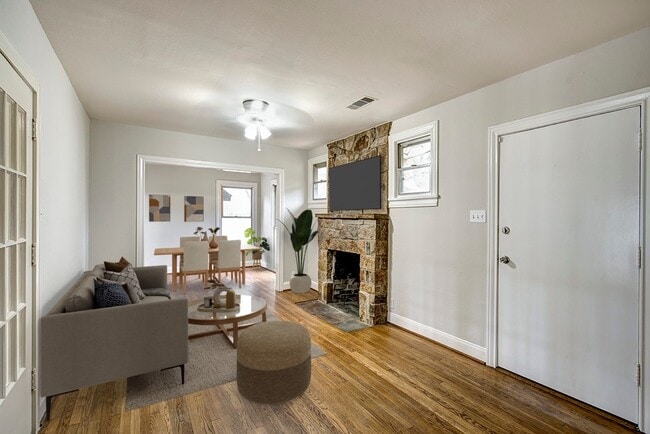 Photo - 505 Del Norte St